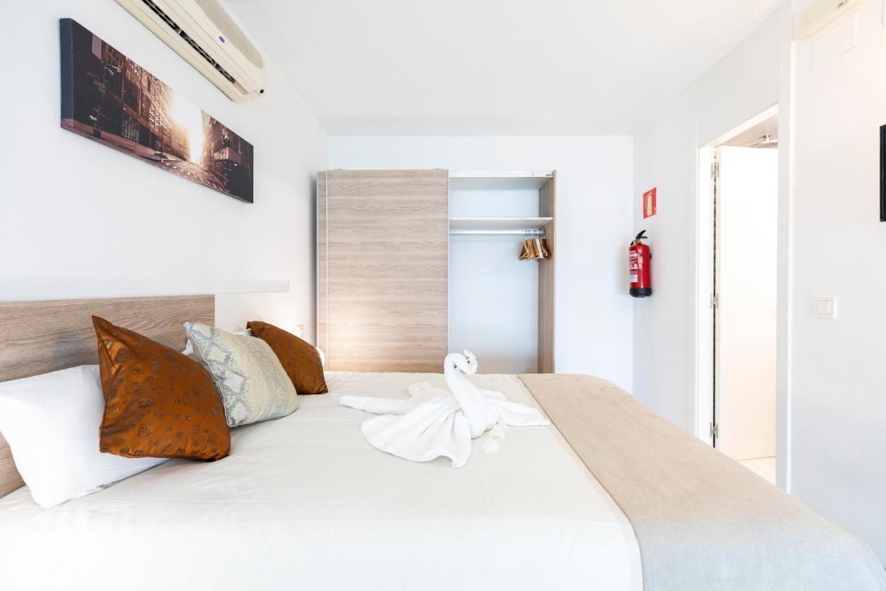 Oshun Sanchinarro Apartment Madrid Exterior photo